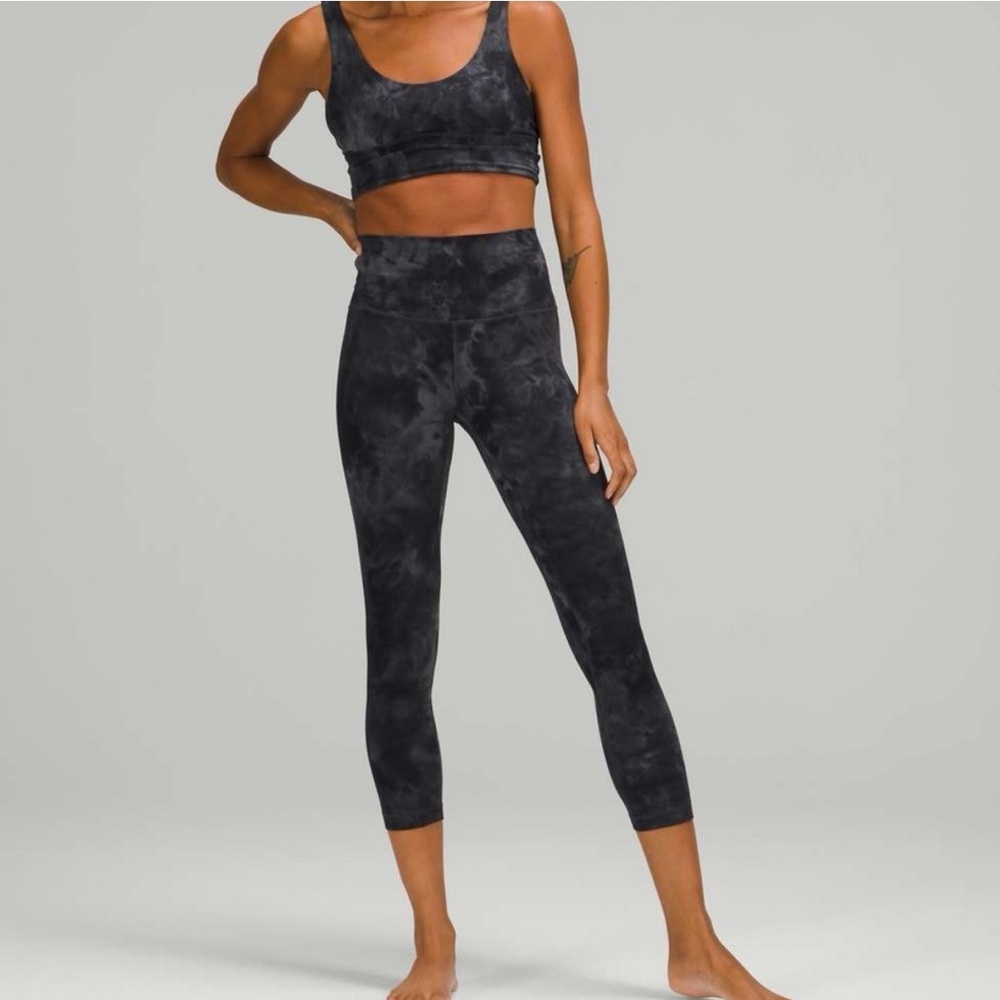 Lululemon Align set 6 and 4 in black grey tie dye leggings bra